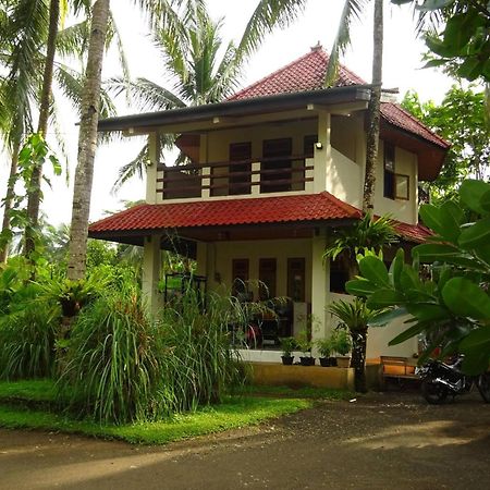 Sadati Home Stay バツカラス エクステリア 写真