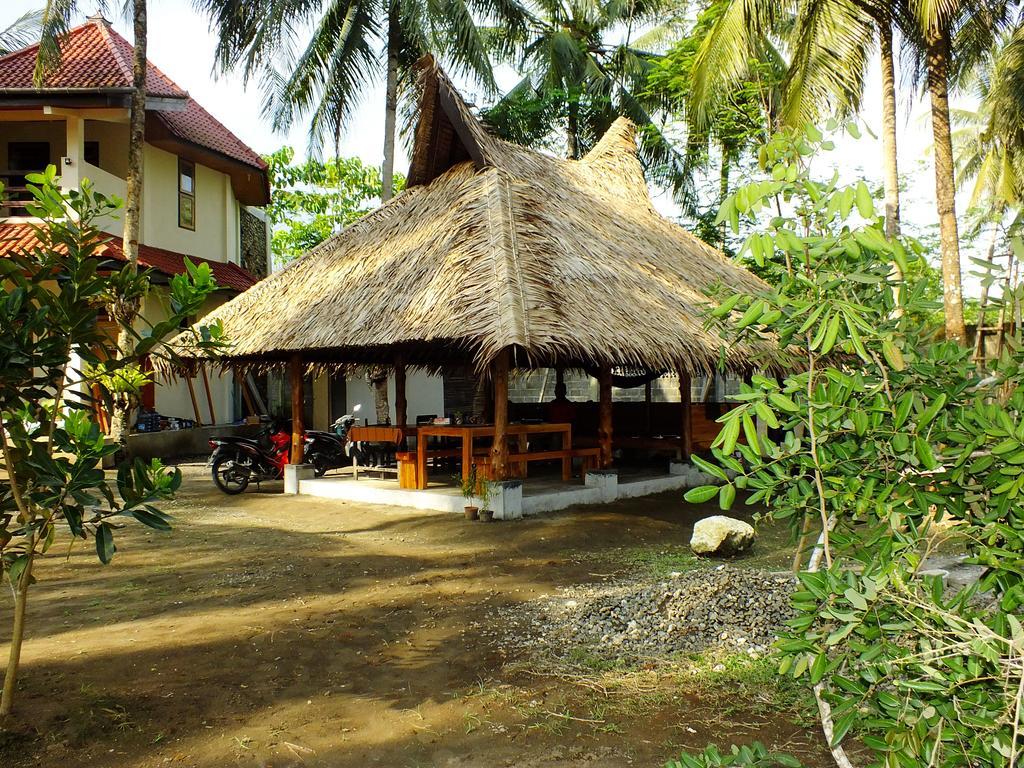 Sadati Home Stay バツカラス エクステリア 写真