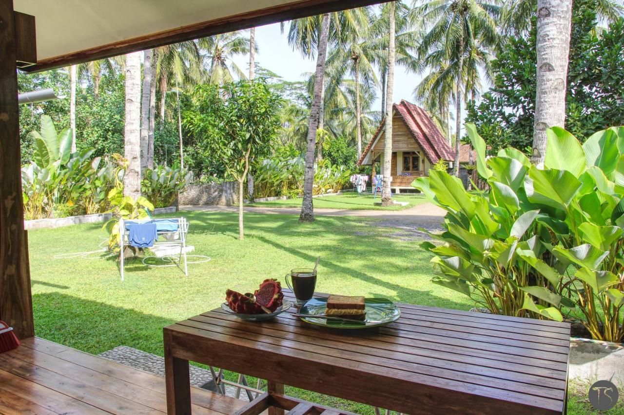 Sadati Home Stay バツカラス エクステリア 写真
